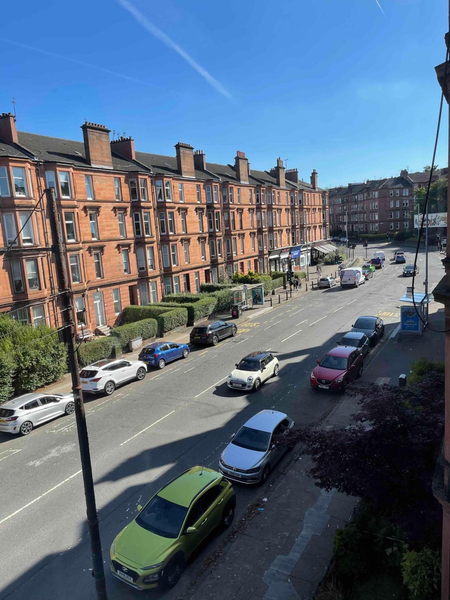 2 Bed West End Апартаменты