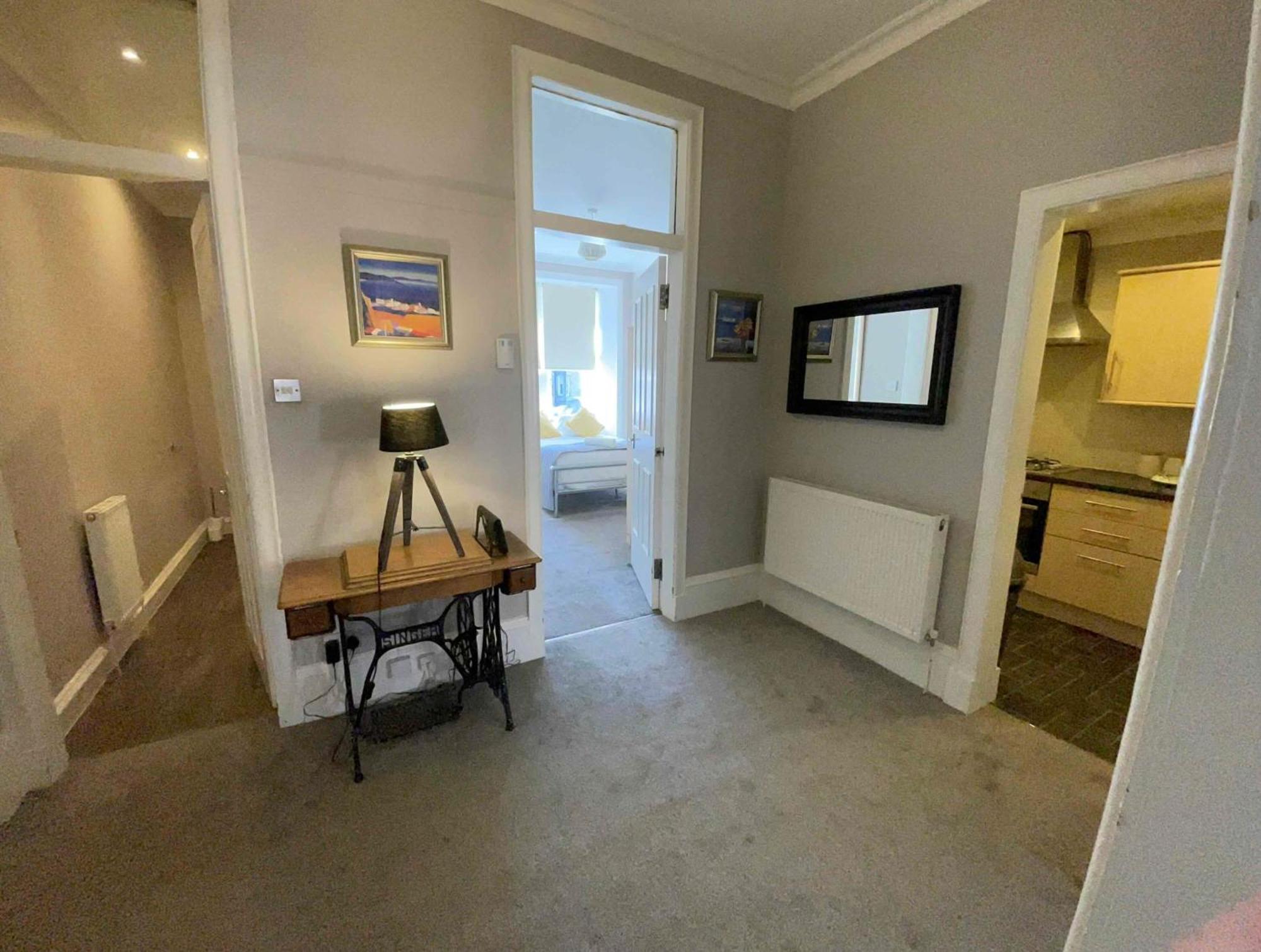 Апартаменты 2 Bed West End *