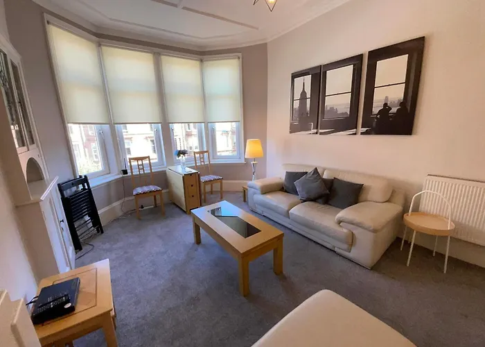 Apartment 2 Bed West End